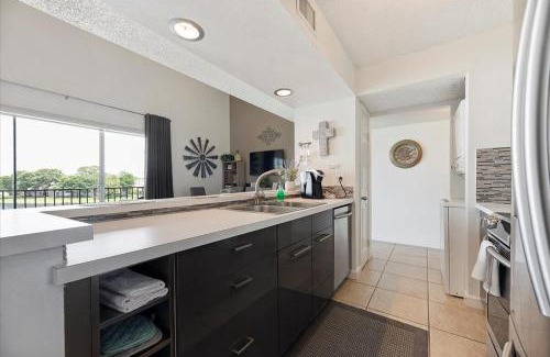 Walden on Lake Conroe Apartment | Lakefront Condo Retreat