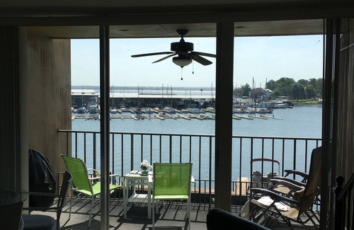 Walden on Lake Conroe Condo | Lakefront Condo with Kayaks, pools, tennis, gym