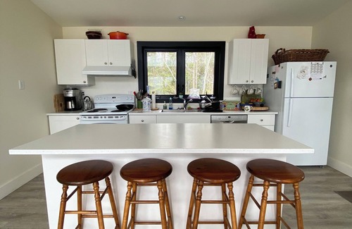 Georgian Bluffs Cottage | Lakefront Contemporary Cottage designed for relaxation and family fun alike!