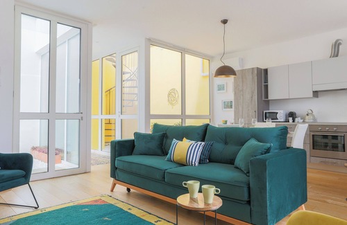 Cadenabbia Apartment | Lakefront Contemporary