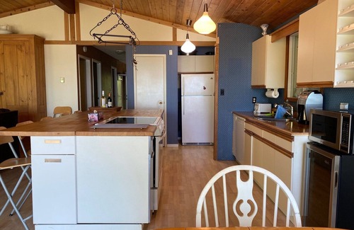 Hillside Beach Cottage | Lakefront cottage - two decks overlooking Lake Winnipeg