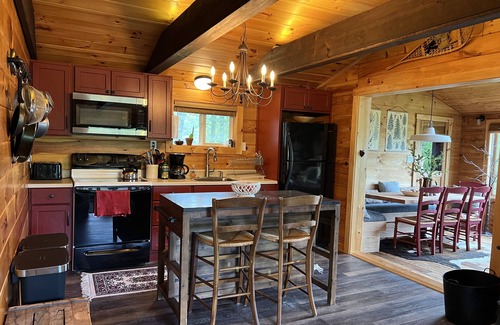 Kimball Lake Shores Cottage | Lakefront cottage 20 min from N. Conway