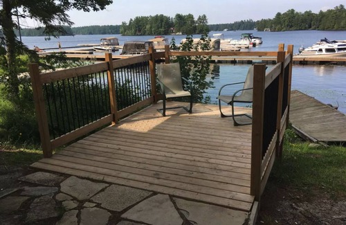 Gravenhurst Cottage | Lakefront Cottage Amazing View