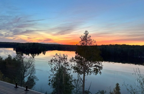 Unorganized Centre Parry Sound Cottage | Lakefront Cottage Beautiful Sunset Views. 3000sqft, Sleeps 16, 2.5 Private Acres