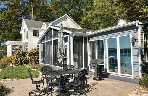 Vandalia Cottage | Lakefront cottage- Birch Lake