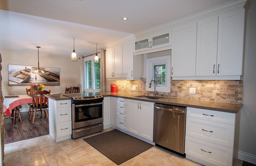Port Carling Cottage | Lakefront Cottage for families, just minutes from Port Carling in Muskoka!
