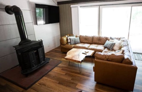 Bitely Cabin | Lakefront cottage for all things Pure Michigan!