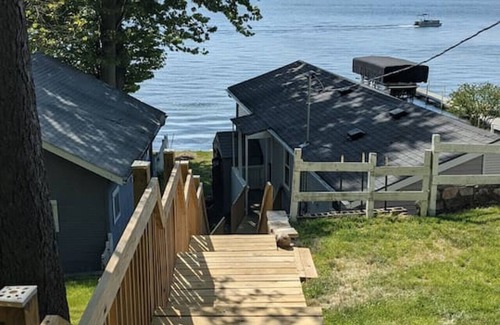 Angola Cottage | Lakefront Cottage Getaway on Crooked Lake!