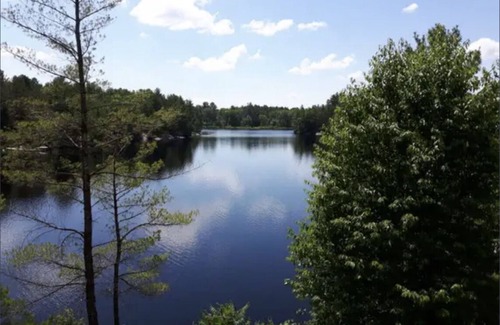 Gravenhurst Cottage | Lakefront Cottage in Muskoka, with Lake Views from Every Room