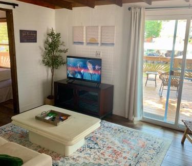 Sunrise Beach House | Lakefront Cottage in Secluded Cove