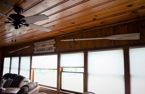 Leesburg Cottage | Lakefront Cottage on Big Barbee Lake with ALL the amenities to Enjoy the Lake!