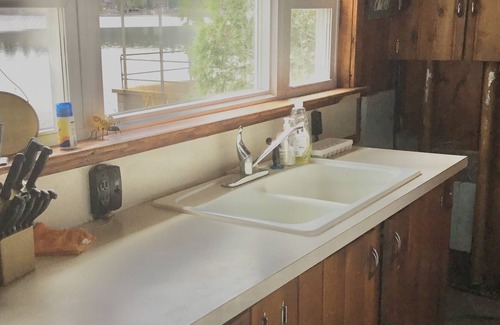 Barryton Cottage | Lakefront cottage on Diamond Lake