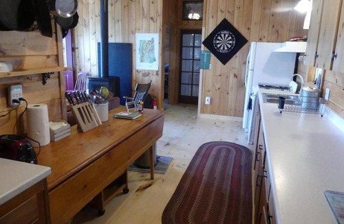 Charleston House | Lakefront cottage on Echo Lake