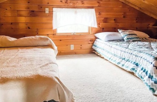Amherst House | Lakefront Cottage