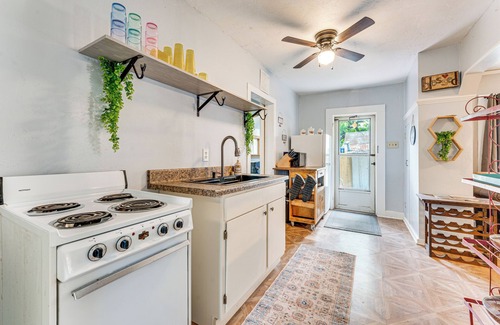 New Braunfels Cabin | Lakefront Cottage in Clear Springs w/Deck & Patio
