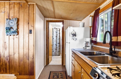 Rhinelander House | Lakefront Cottage