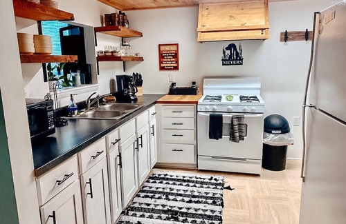 Traverse City House | Lakefront cottage close to Traverse City, Sleeping Bear Dunes & Crystal Mountain
