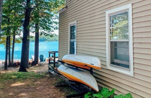 Traverse City House | Lakefront cottage close to Traverse City, Sleeping Bear Dunes & Crystal Mountain