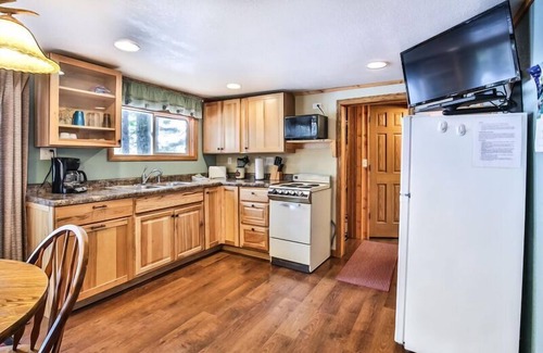 St Germain Cabin | Lakefront Cottage with breathtaking views!