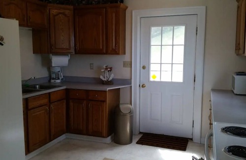 Willowick Cottage | Lakefront cottage with amazing views