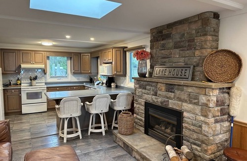 Dashwood Cottage | Lakefront Cottage with Private Beach & Private Beach Access