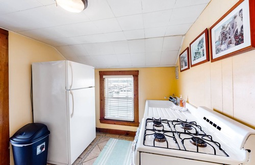 Windham Cottage | Lakefront Cottage with Screened Deck, Great Lake View, WiFi & Shared Firepit
