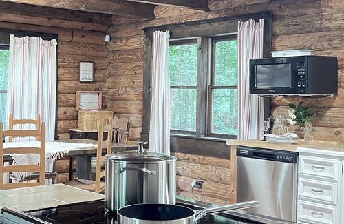 Dewy Rose Cabin | Lakefront Cozy Cabin at The Blueberry Farm