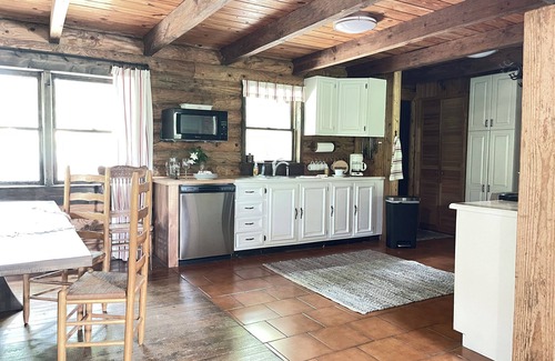 Dewy Rose Cabin | Lakefront Cozy Cabin at The Blueberry Farm