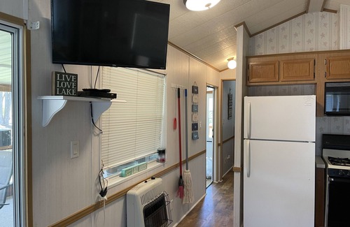 Hayesville House | Lakefront Cozy Vacation Rental