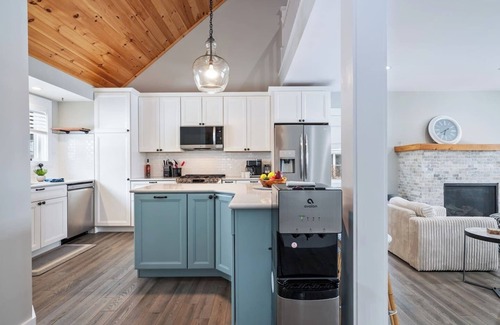 Holcomb House | Lakefront | Dock | Hot Tub | Near Boat Launch
