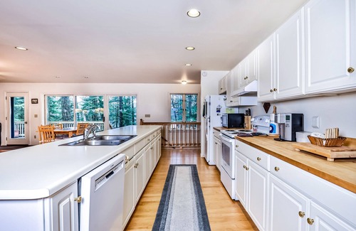 Land O Lakes House | Lakefront, dog-friendly home with canoe, firepit, large deck, & washer/dryer