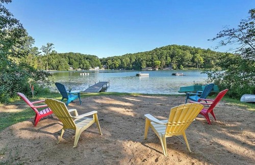 Newaygo Cottage | Lakefront Emerald Cove Cottage-3 bd, 2 ba -Sleeps 10