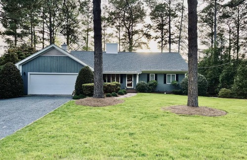 Whispering Pines House | LAKEFRONT Escape for the 2024 Pinehurst US Open