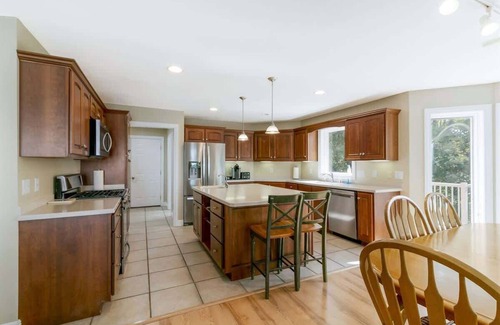 Cadiz House | Lakefront Escape - Home Theater & Pool Table