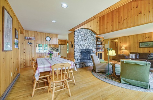 Stoneham House | Lakefront Escape w/Deck & Kayaks in Lovell!
