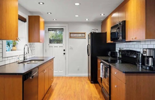 Langford House | Lakefront Escape & Water Access