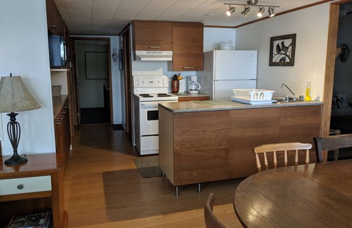 Torrance Cottage | Lakefront Family Friendly 3 plus 1 Cottage in the Heart of Muskoka.