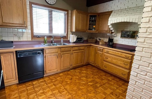 Maryland House | Lakefront, family friendly home-Baseball campers!