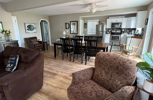 Ashville House | Lakefront Family Getaway/3bd/2ba/private dock/great location