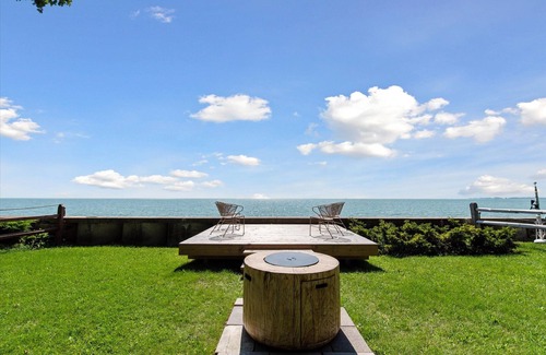Ida House | Lakefront Family Home/Golf Cart/Beach