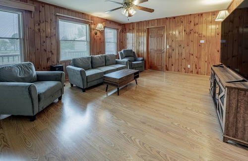 Youngstown House | Lakefront Farmhouse