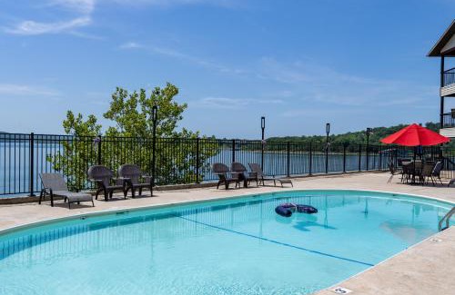 Kimberling City Apartment | Lakefront, Fireplace Home Near Silver Dollar City