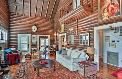 Lake Placid House | Lakefront Florida Retreat - Pool Table and Boat Dock