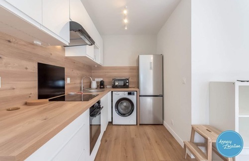 Menthon-Saint-Bernard Apartment | Lakefront T2 Apartment – Rive du Lac
