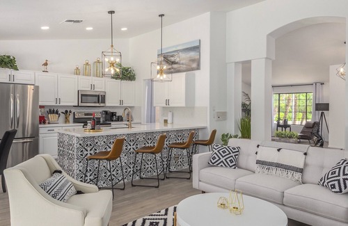 Ocotillo House | LAKEFRONT!FREE HEATED POOL,SPA. BOAT, KAYAK. EV charger. Ocotillo Chandler.