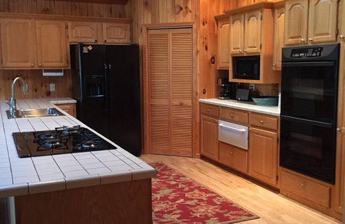 Bryson City House | Lakefront Fun Family Getaway on Fontana Lake Private Dock Pontoon and more!