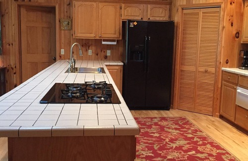 Bryson City House | Lakefront Fun Family Getaway on Fontana Lake Private Dock Pontoon and more!
