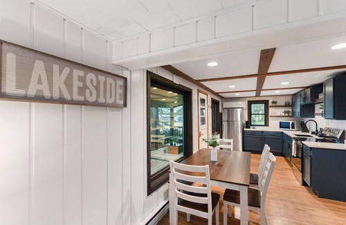 New Richmond Cabin | Lakefront Fun! Kayaks, Fire Pit & Bunkhouse!