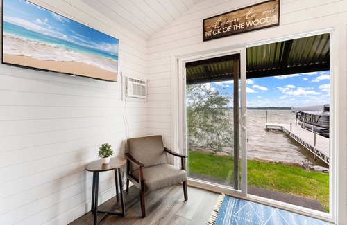 New Richmond Cabin | Lakefront Fun! Kayaks, Fire Pit & Bunkhouse!