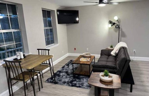 Brazoria Apartment | Lakefront Gem Awaits!